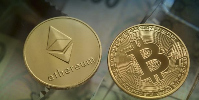 В августе биткоин падал быстрее Ethereum