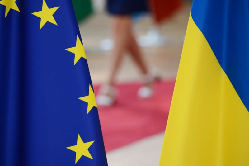 ЕС одобрил увеличение военной помощи Украине на €500 млн