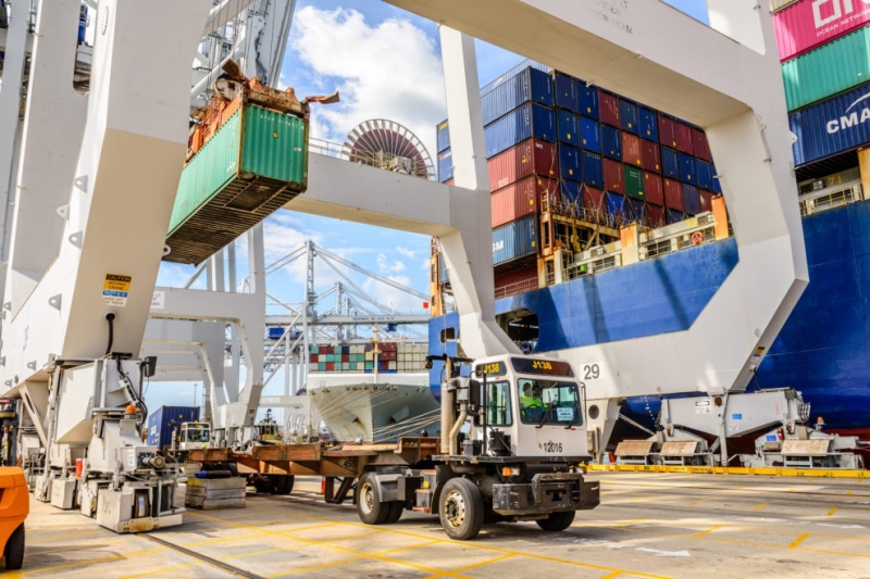 Macquarie Asset Management продает американского оператора портов Ceres Terminals за $1 млрд | InVenture