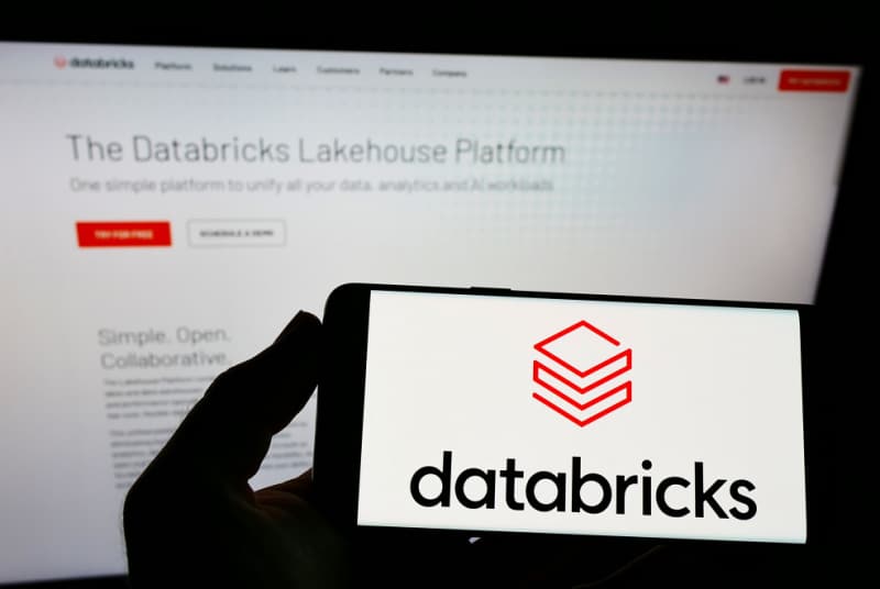 Databricks привлекла $500 млн при оценке в $43 млрд и планирует дополнительные инструменты ИИ | InVenture